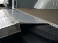 Vorschau: Das extralange Auflager ist super passend für alle gängigen Transportfahrzeuge oder Anhänger. Vorschau: Das extralange Auflager ist super passend für alle gängigen Transportfahrzeuge oder Anhänger.