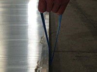 Mithilfe von Nylon-Griffen können Rampen und Schienen kinderleicht transportiert werden. Mithilfe von Nylon-Griffen können Rampen und Schienen kinderleicht transportiert werden.