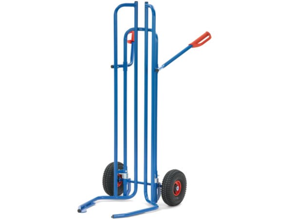 Der Reifenkarren kann bis zu 8 Räder oder Reifen (Durchmesser 450 bis 750 mm) aufnehmen.