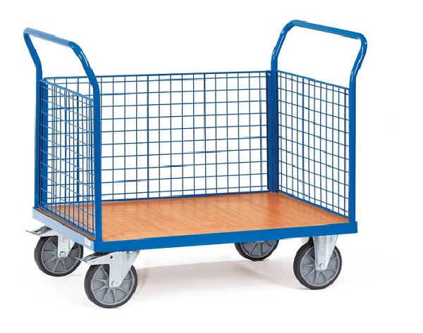 Mithilfe des Dreiwandwagens von Fetra lassen sich schwere Lasten (Werkzeuge, Kisten usw.) sicher und schnell transportieren.