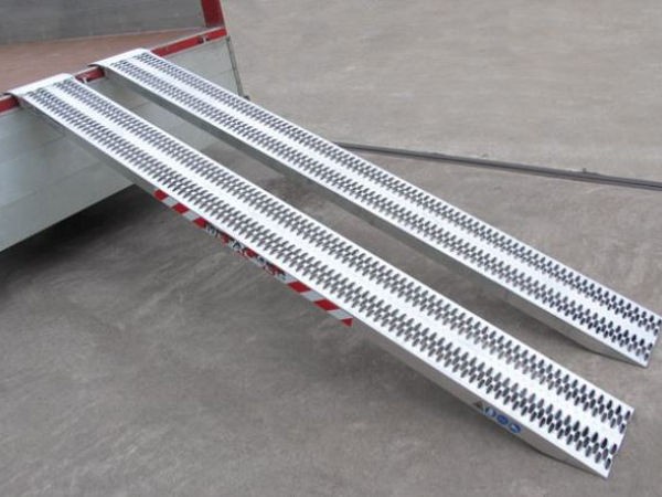 Rampes De Chargement Aluminium - Paire De 3m, Capacité 2 330kg, Pour Quai, Tracteur, Voiture