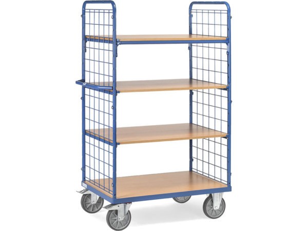Der Etagenwagen besitzt zwei seitliche Wände aus Drahtgitter und kann auf 4 Etagen Lasten bis 600 kg tragen.