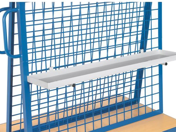 Die robuste Materialwanne kann viele Kleinmaterialien sammeln - insgesamt kann diese Wanne bis zu 50 kg tragen.