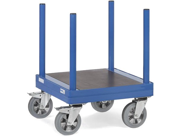 Der praktische Langmaterialwagen kann bis zu 1500 kg Last tragen.