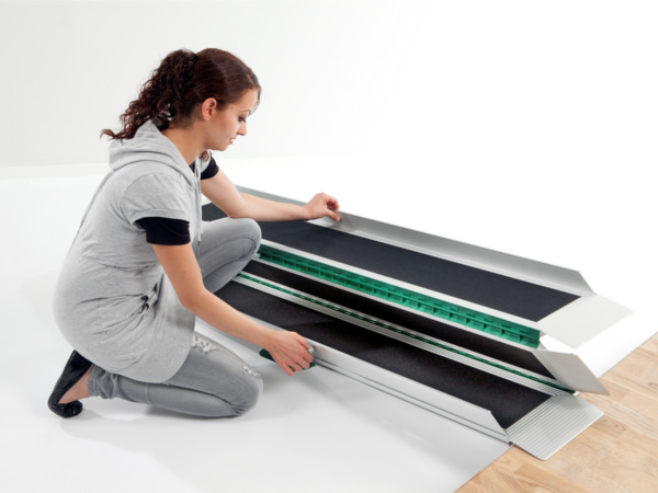 Rollstuhlrampe-TSH-faltbare-Rampe-f-r-Rollstuhl-Guldmann-8