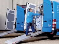 Vorschau: Die RRK Auffahrrampen sind perfekt geeignet wenn schwere Lasten in gängige Transporter verladen werden müssen. Vorschau: Die RRK Auffahrrampen sind perfekt geeignet wenn schwere Lasten in gängige Transporter verladen werden müssen.