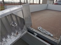 Vorschau: Pro Paar erhalten Sie zwei Sicherungsketten zur zusaetzlichen Fixierung der Rampen. Vorschau: Pro Paar erhalten Sie zwei Sicherungsketten zur zusaetzlichen Fixierung der Rampen.