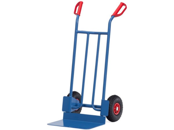 Der robuste Karren mit extra breiter Schaufel ermöglicht den Transport von sehr schweren Lasten bis 250 kg.