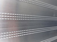 Vorschau: Schweres Gerät findet auch bei schwierigen Bedingungen (Schnee, Nässe, Dreck) einen super Halt. Höchste Sicherheit mit Mauderer Verladeschienen vom Typ CO. Vorschau: Schweres Gerät findet auch bei schwierigen Bedingungen (Schnee, Nässe, Dreck) einen super Halt. Höchste Sicherheit mit Mauderer Verladeschienen vom Typ CO.