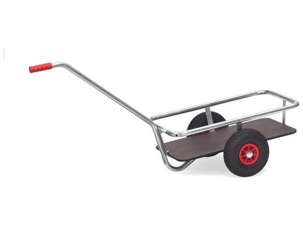 Der feuerverzinkte Handwagen eignet sich optimal für den Außenbereich.