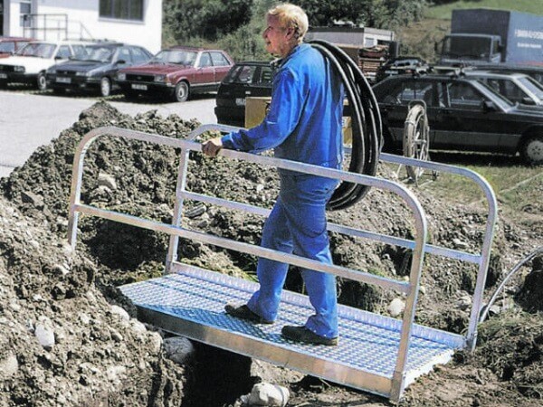 Aluminium Grabenbruecke zum Ueberqueren von Kanal oder Graben.