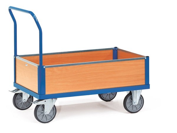 Der Kastenwagen aus dem Hause Fetra ist optimal geeignet wenn Lasten geschützt transportiert werden sollen.